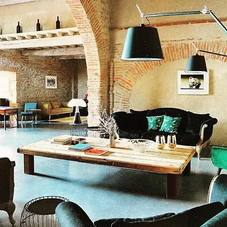 Mas Latour Lavail بيت ضيافة 4*