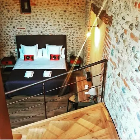 بيت ضيافة Mas Latour Lavail 4*