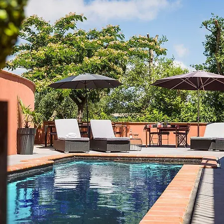 Mas Latour Lavail 4*