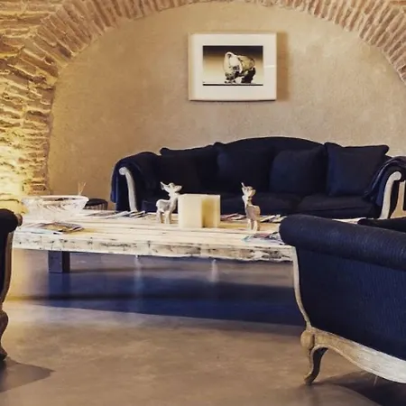 بيت ضيافة Mas Latour Lavail 4*