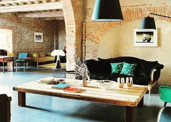 Mas Latour Lavail Guest house 4*