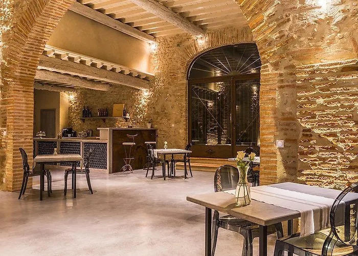 Mas Latour Lavail بيربينيو