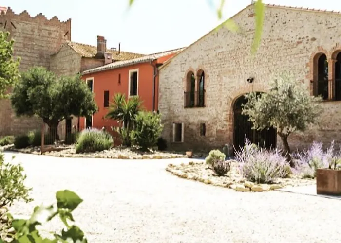 Mas Latour Lavail 4*