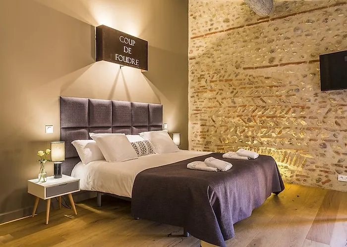 Mas Latour Lavail Guest house 4*